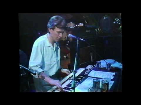 "Gimme Some Lovin' " Steve Winwood,Eric Clapton,etc. @ The ARMS Concert,London 1983