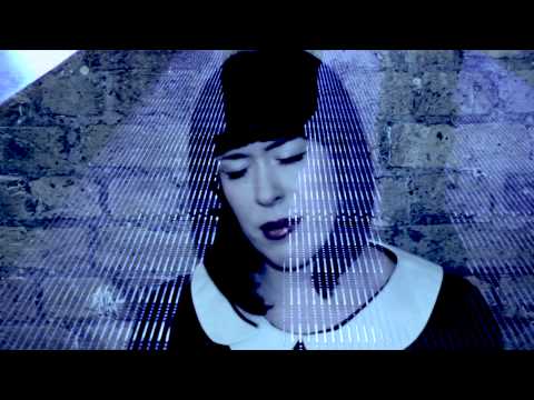 LIZZIE NIGHTINGALE - FOOTSTEPS