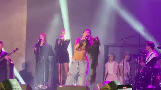 Hande Yener - Deli Bile (İstanbul Festivali - 24 Temmuz 2023)