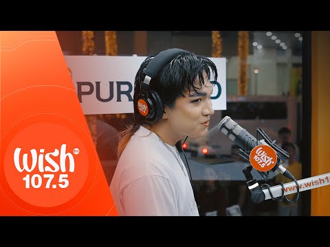 Paul Pablo performs "Bangin" LIVE on Wish 107.5 Bus