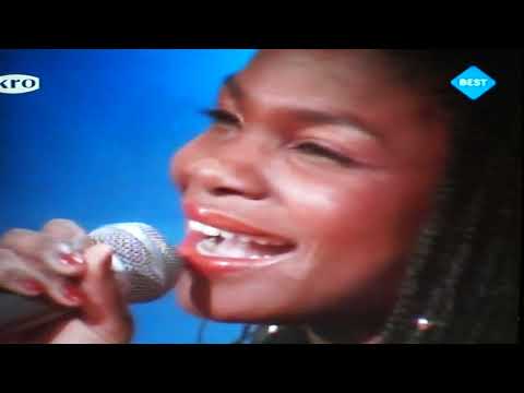 De playback en soundmix show met Hennie Huisman en de kandidaten jaar 1983