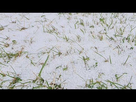 🚨⛈ Großes Hagelgewitter in St. Blasien live am 21.06.2021 - Schneepflug räumt die Straße
