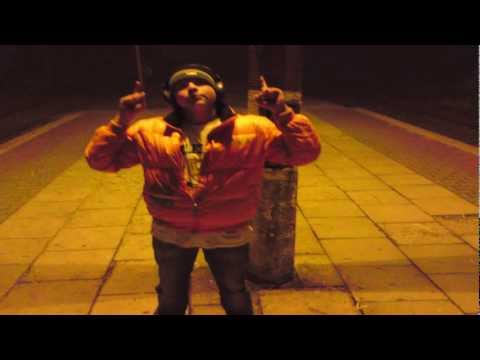 B.R.K-A ja Ci daje lekcje rapu.