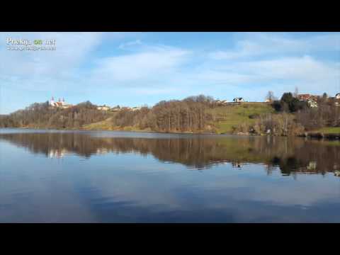 Trojiško jezero in župnijska cerkev Sv. Trojice