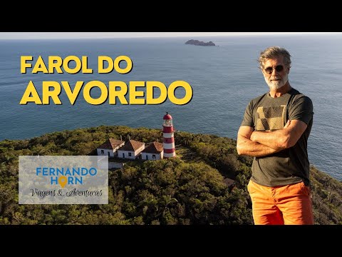 Visitei o Farol do Arvoredo que é um grande auxílio para a navegação de navios e veleiros
