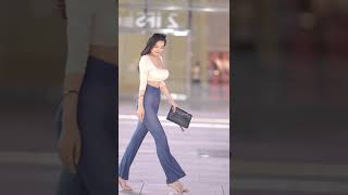 Download lagu Fashion Walking Styles in China tiktok compilation mp3 Download lagu Fashion Walking Styles in China tiktok compilation mp3