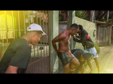 QUIS PAGAR DE PLAYBOY MAS O KIT É EMPRESTADO