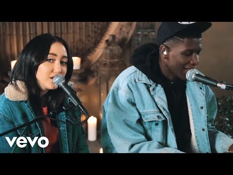 Noah Cyrus, Labrinth - Make Me (Cry) [Acoustic Performance] ft. Labrinth