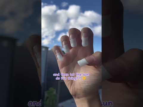 Unleash your inner glow with our free UV lamp Starter Kit, minus the sunburn. Time to shine 💡🔓