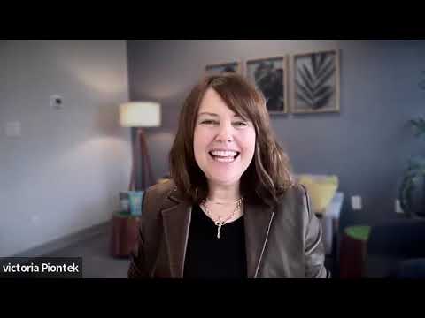 Victoria Piontek Author Chat