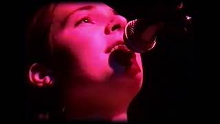 Stereolab - 1993-10-26 - Berkeley Square, synced with soundboard tape