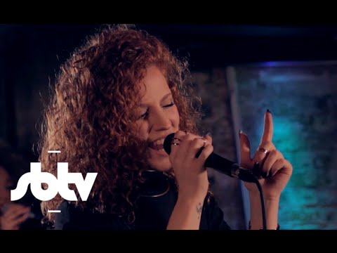 
    Jess Glynne | Hold My Hand (Acoustic) - A64 [S9.EP38]: SBTV
  