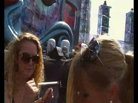 DADA LIFE @ TOMORROWLAND 2009 Mainstage Part 1