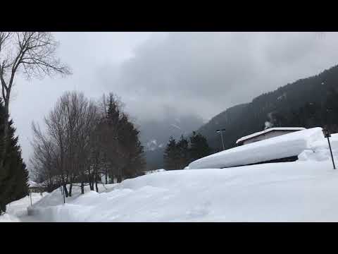 Der Reiseblogger auf der Schneewanderung in Seefeld