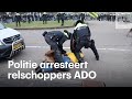 Relschoppers ADO gooien met bakstenen en vuurwerk naar politie