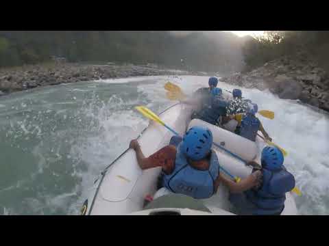 golf course rapid in shivpuri to nim beach river rafting, grade 3+ rapid  by guide  vikash chamoli