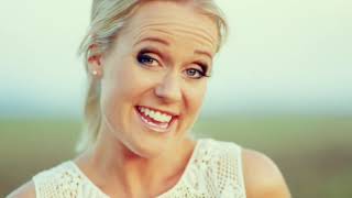 The Sunny Cowgirls   Green and Gold Official Filmclip