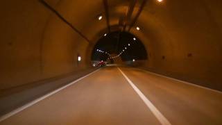 preview picture of video '大森Ohmori Tunnel (R229, Kamoenai Village, Hokkaido, 2509m)'