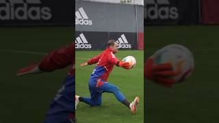 Download lagu Manuel Neuer Back In Training 💪🏻 mp3 Download lagu Manuel Neuer Back In Training 💪🏻 mp3