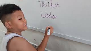 How to write Vietnamese for kids🍀The days of the week🌿 Henry 5 tuổi học các thứ trong tuần