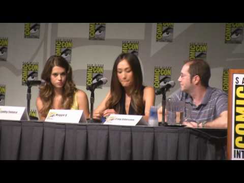Panel Maggie Q, Lyndsy Fonseca, and Producer Craig Silverstein talk about Nikita comic con 2010.wmv