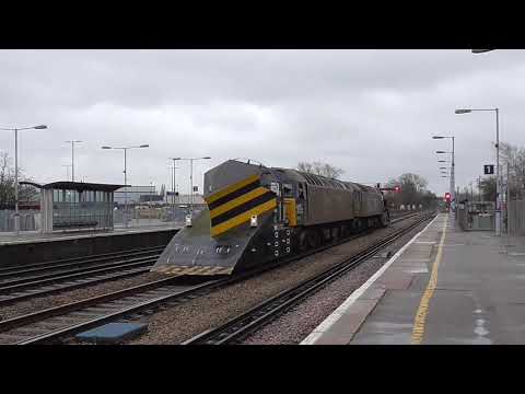 (HD) DRS 57003 & 57310 take Network Rail Snowploughs for a test run - 21/12/16