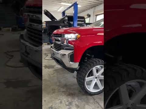 12” FTS Lift VS 9” Ready Lift 👀 #shorts #shortsvideo #truck #lift