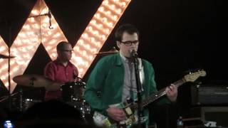 Weezer - Put Me Back Together