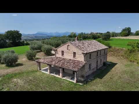 Country house with sea view in Le Marche