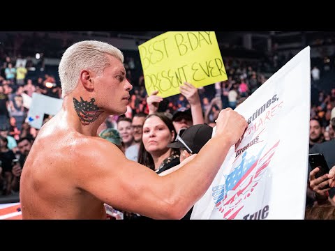 WWE Superstars React To The Return Of Crowd Signs, ECW A&E Biography Preview, More | Fight Size