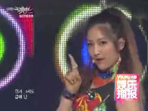 韩国女团4Minute现场热舞 队长南智贤内衣当场脱落 130602