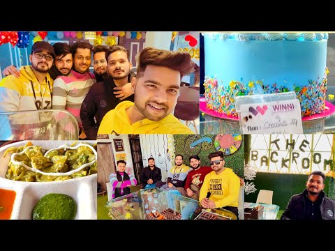 New year masti with Friends | Winni cakes | Hotel Backroom | Paneer Tikka