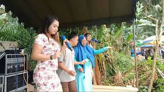 Download lagu Live panggung-haruskah aku mati by nayla putri ft santi kamiela mp3