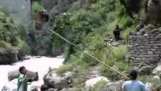 preview picture of video 'Tours-TV.com: Nepal, bungy jumping'