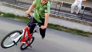preview picture of video 'new bmx flat trick 1'