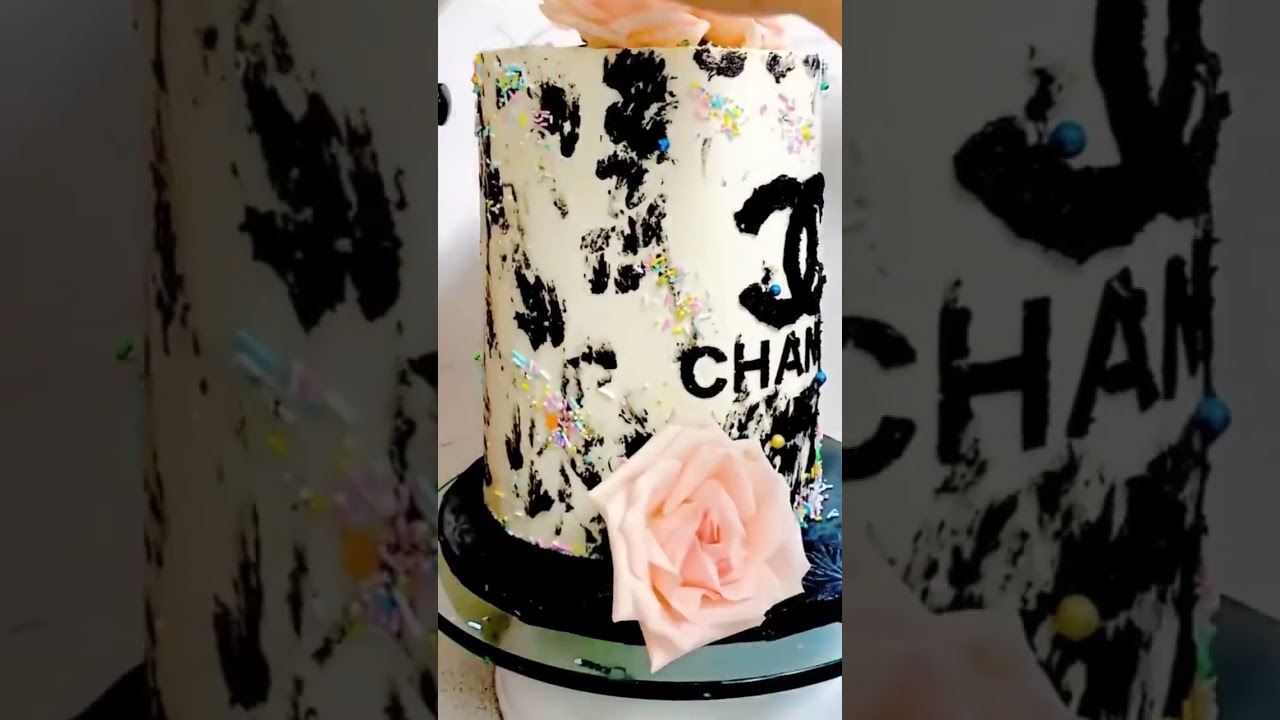 Way To Use Stencil On Cakes