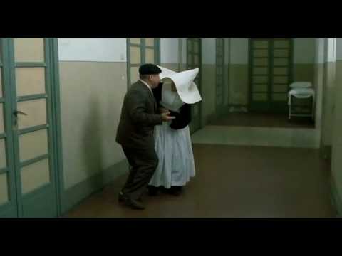 Fantozzi subisce ancora - Non lo vedete che è un povero handicappato