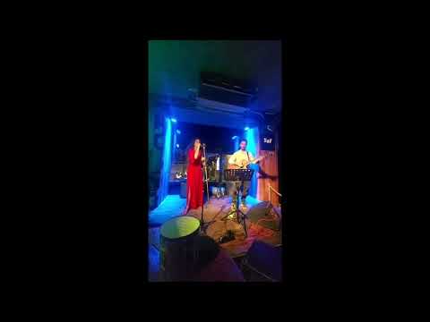 The Florence Acoustic Duo - Shallow