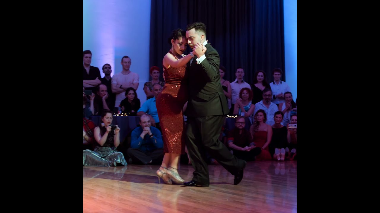 Clarisa Aragon & Jonathan Saavedra – Nueve de julio #2 #TangoMoment