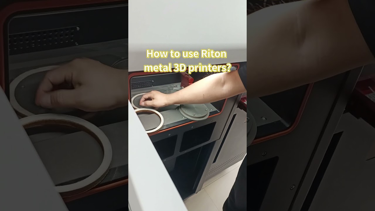 Engineer 's Teaching Customers to Use Riton Metal 3D Printers