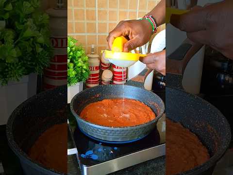 Pilipili Ya Kukaanga #pilipili #augdailyshorts #peppersauce #cookingvideo #shortswithmotso #sauce