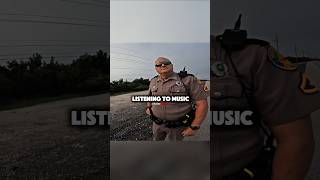 Download lagu Pengendara motor dihentikan oleh polisi yang SOMBONG! 😳 mp3 Download lagu Pengendara motor dihentikan oleh polisi yang SOMBONG! 😳 mp3