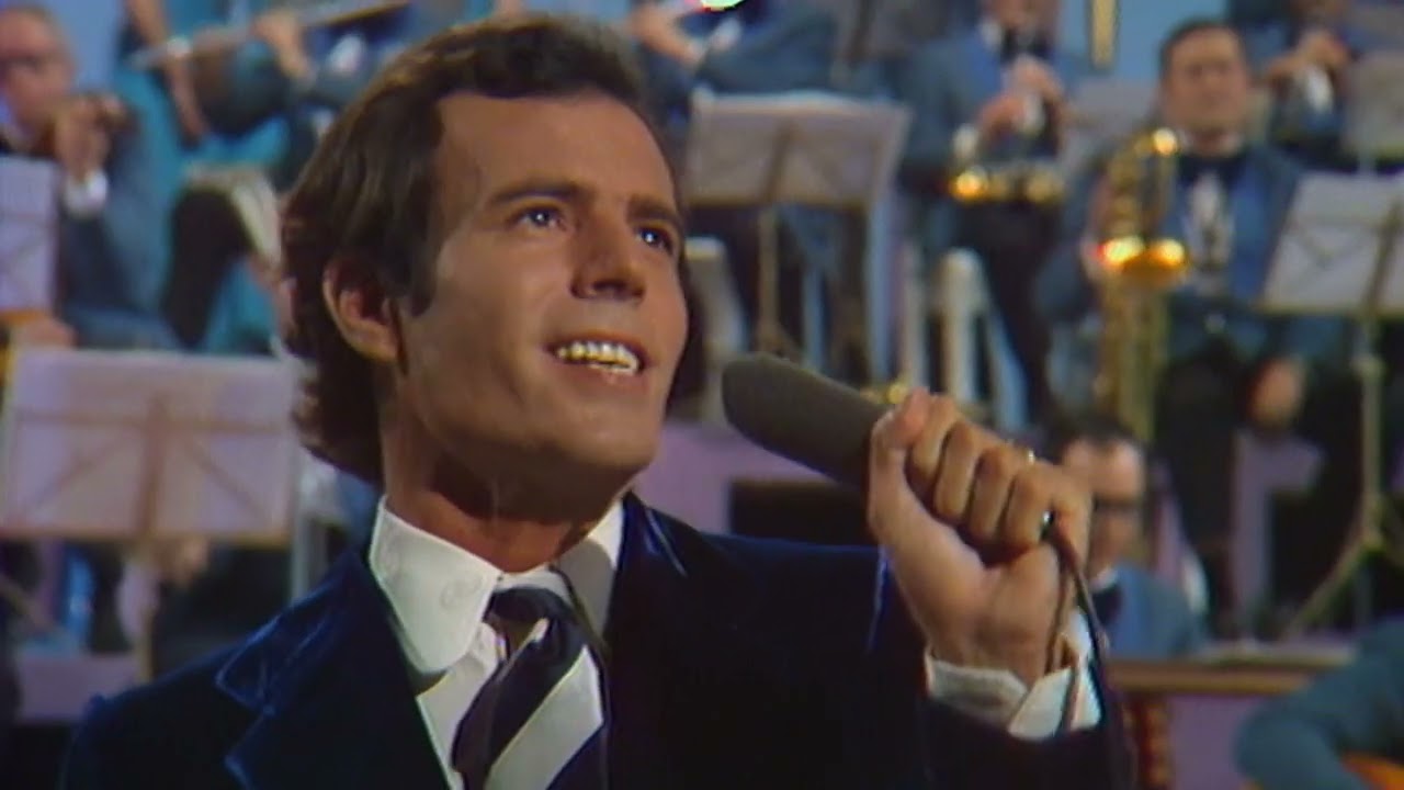Miniature de la vidéo Bande-annonce du film Julio Iglesias : amour, gloire et chansons