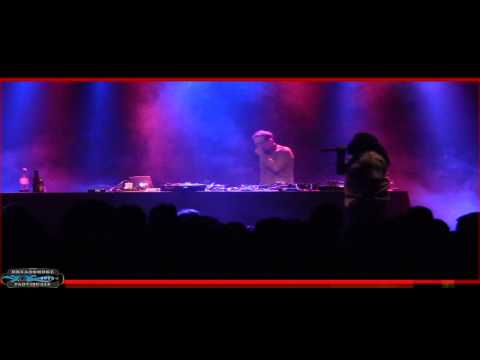 MUNGO'S HIFI ft solo banton - eek a dubplate \ pt2 @ vk brussels 20-04-2014