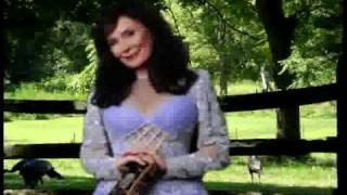 Loretta Lynn,  Somewhere Someone's Falling In Love