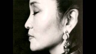 Yungchen Lhamo feat. Annie Lennox - Fade Away
