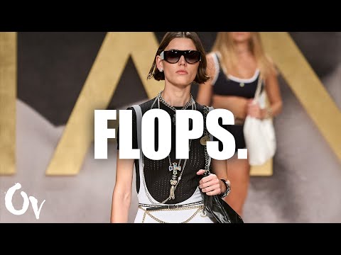 Models FLOPPING at Chanel Spring/Summer 2022