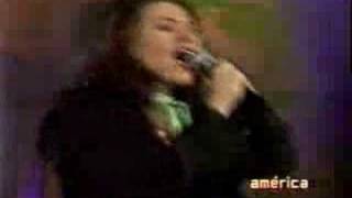 laura pausini que historia es