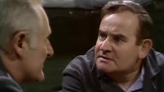 Fletch's gift for Grouty - Porridge - BBC