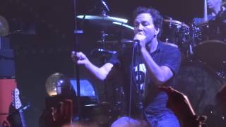 Pearl Jam - Hard to imagine live in Phoenix 2013